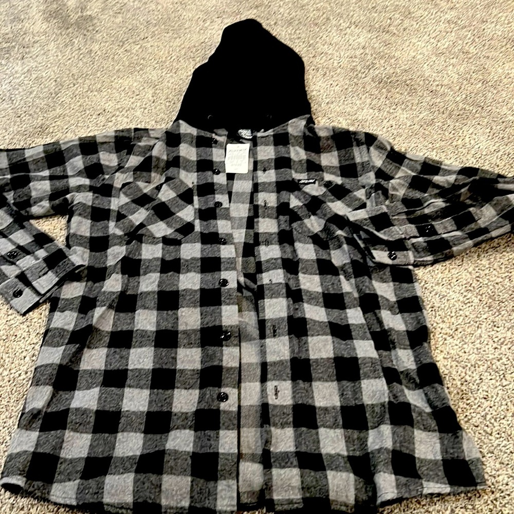 Men’s size small Santa Cruz hooded flannel
